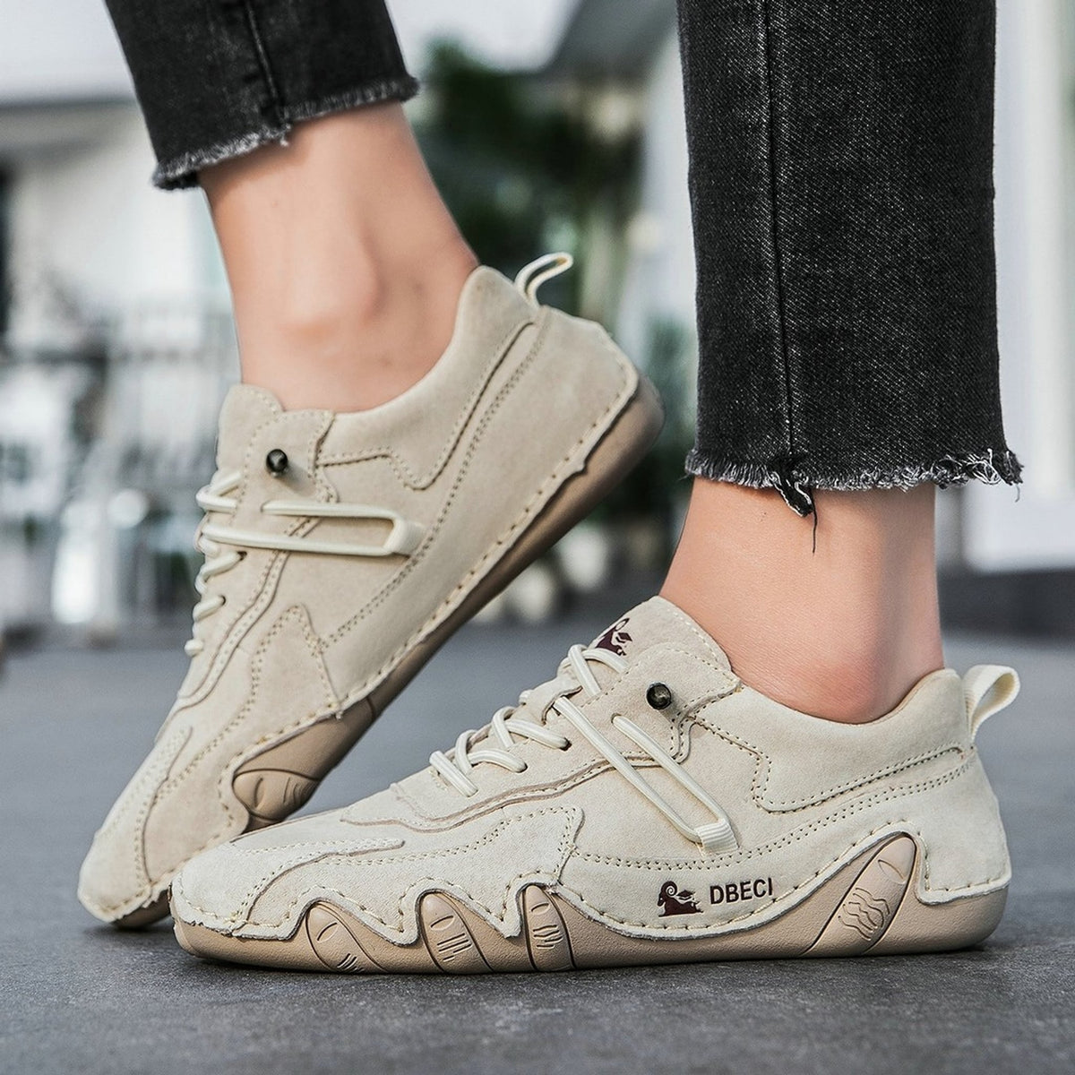 Élise Vintage Soft Suede Sneaker