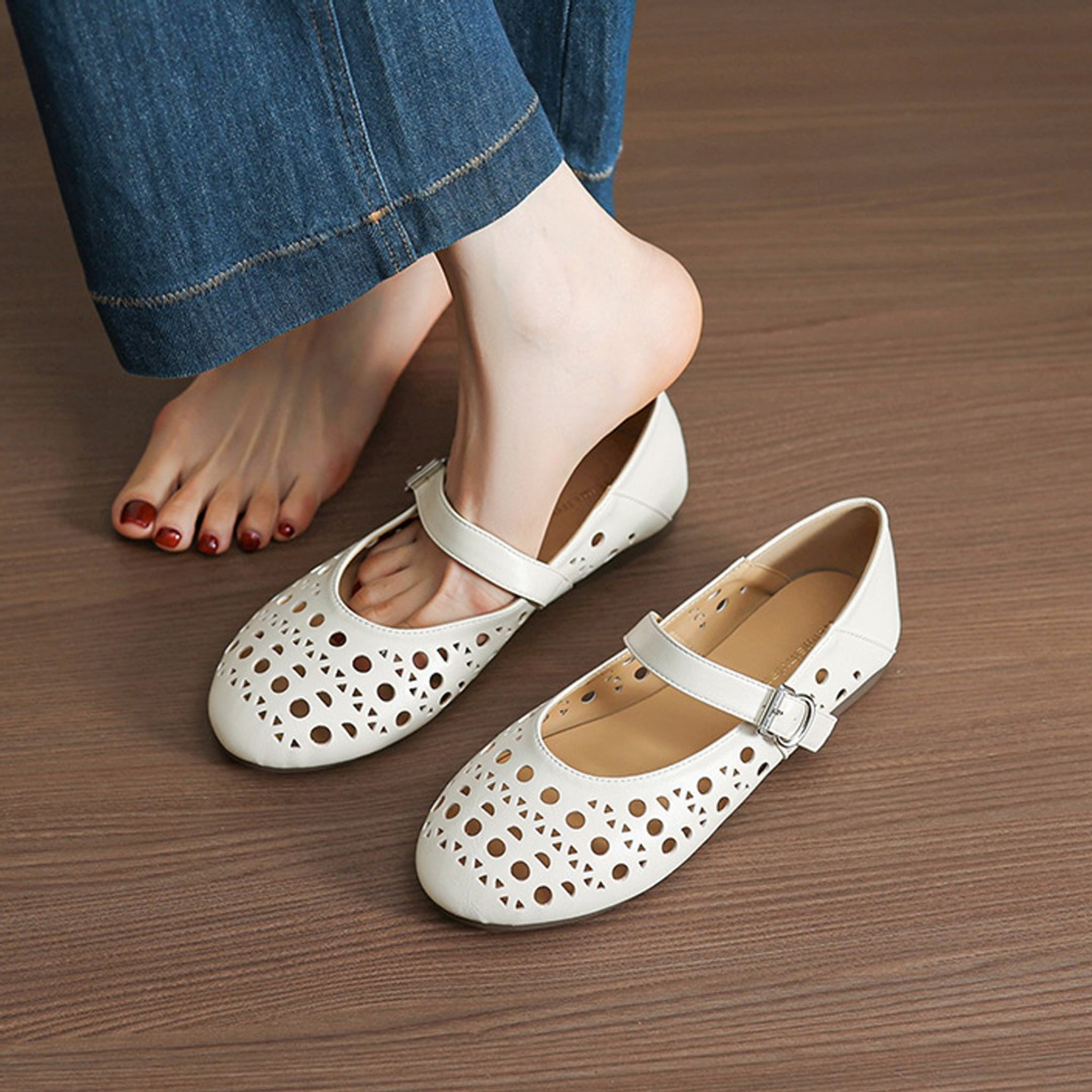 Élise Hollow Out Breathable Mary Jane Ballet Flats