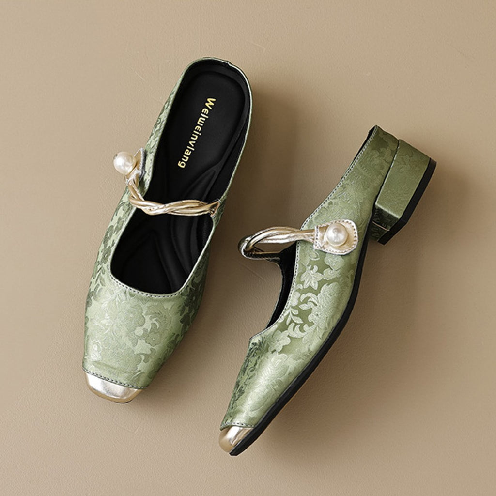 Élise Fleur-de-lis Mary Jane Embroidered Flats