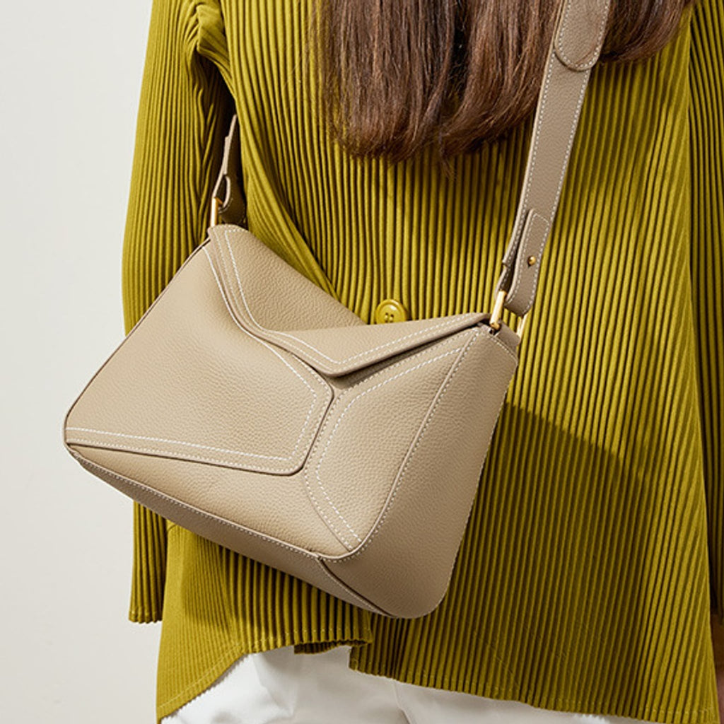 Élise Pillow Leather Underarm Handbag