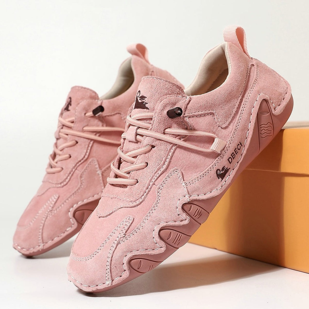 Élise Vintage Soft Suede Sneaker