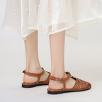 Élise Roman Closed Toe Flat Sandals