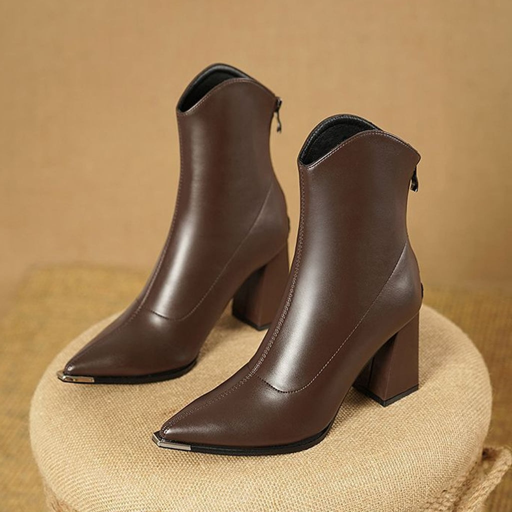 Élise Distinctive Block Heel Ankle Boots
