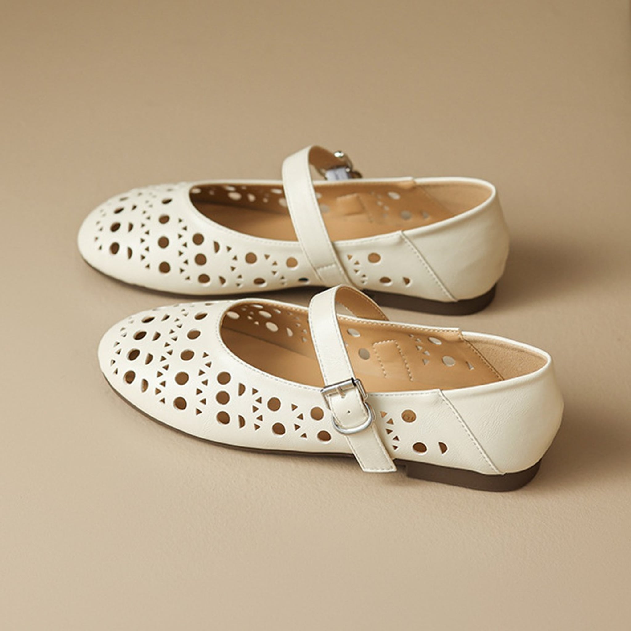 Élise Hollow Out Breathable Mary Jane Ballet Flats