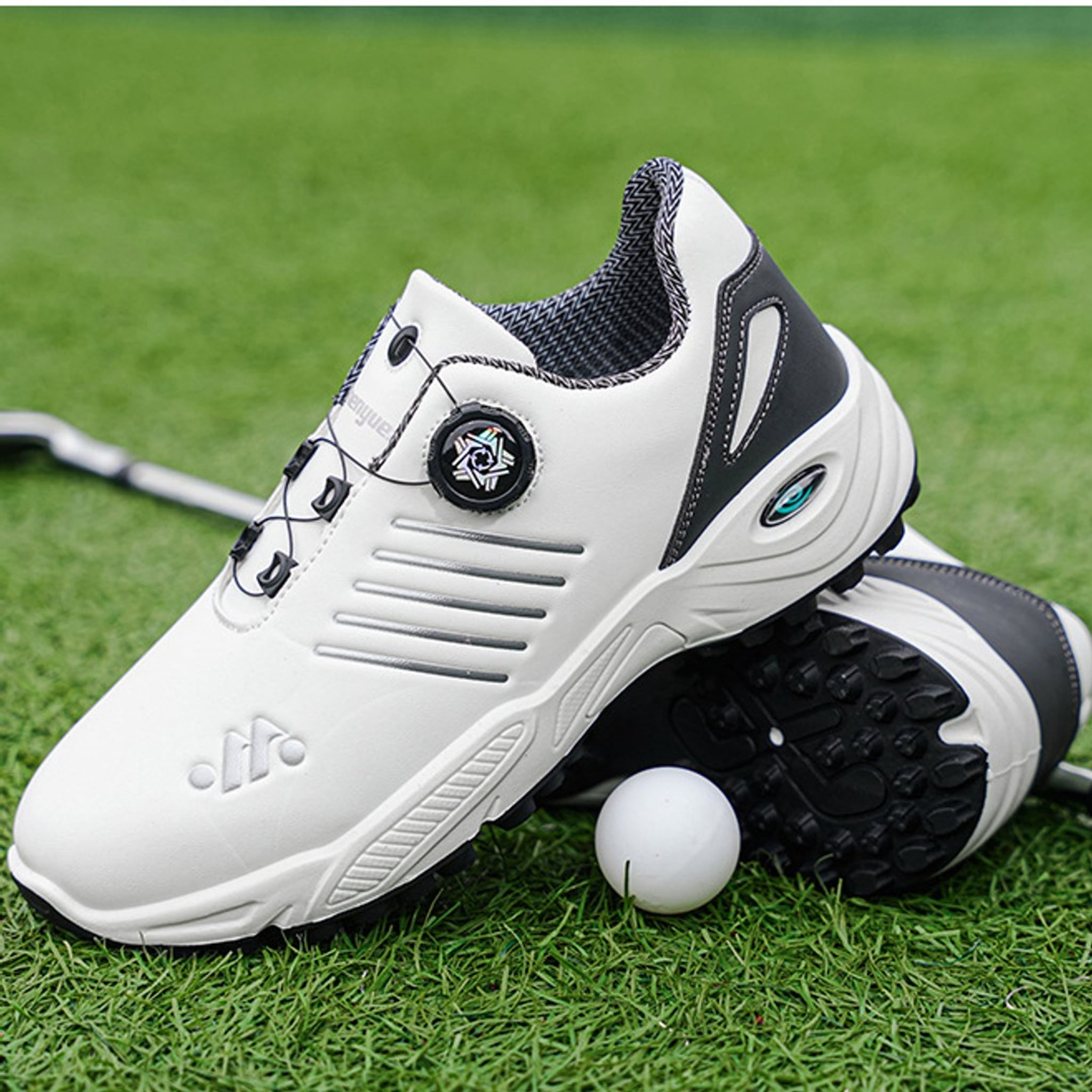 Landstrider Pro-Golf Spike-Free Sneakers
