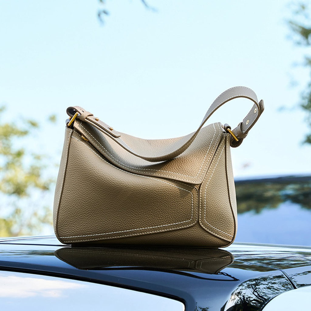 Élise Pillow Leather Underarm Handbag