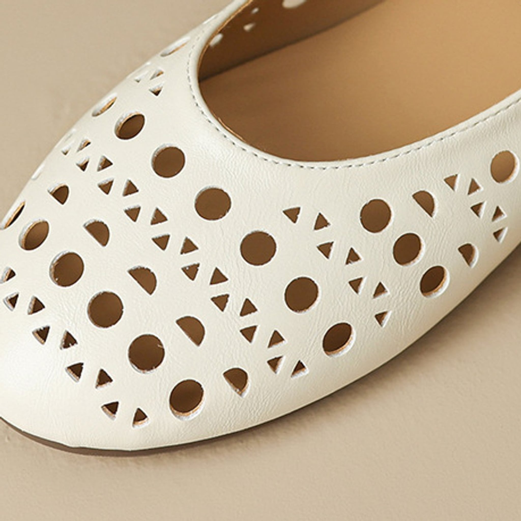 Élise Hollow Out Breathable Mary Jane Ballet Flats