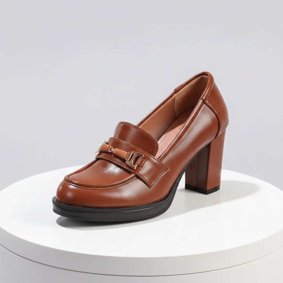 Élise Vintage Mary Jane Kitten Heels