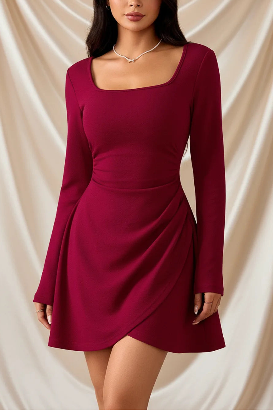 Léa Elegant Square Neck Long Sleeve Mini Dress