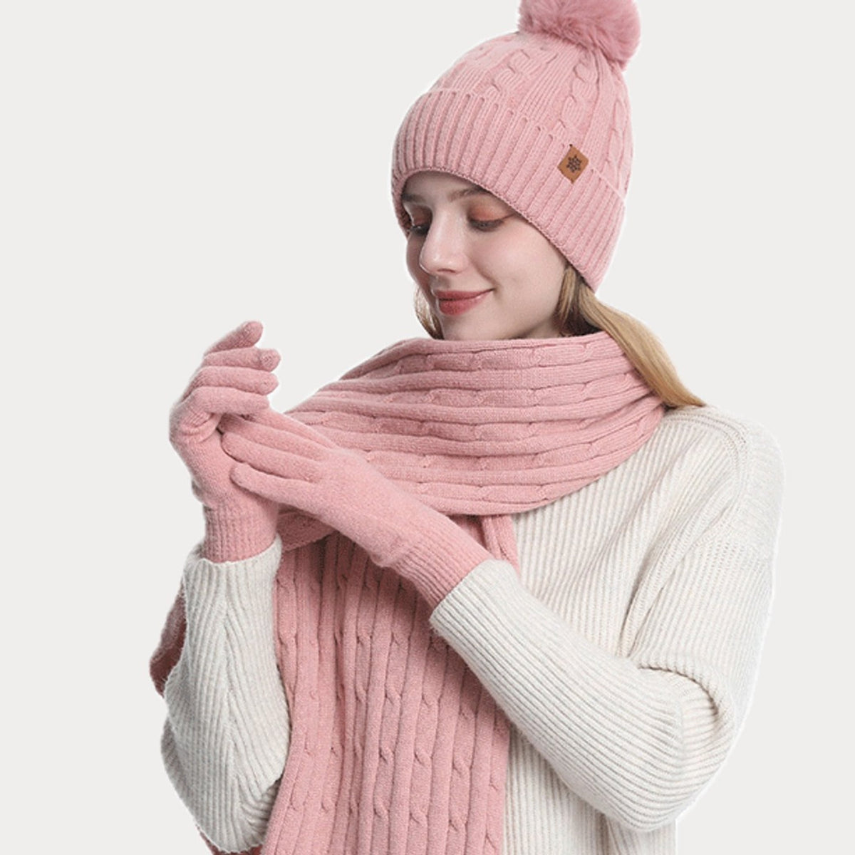 Léa Cable Knit Pom Beanie Scarf Set