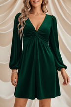 Léa Velvet Long Sleeve Elegant V-Neck Party Dress