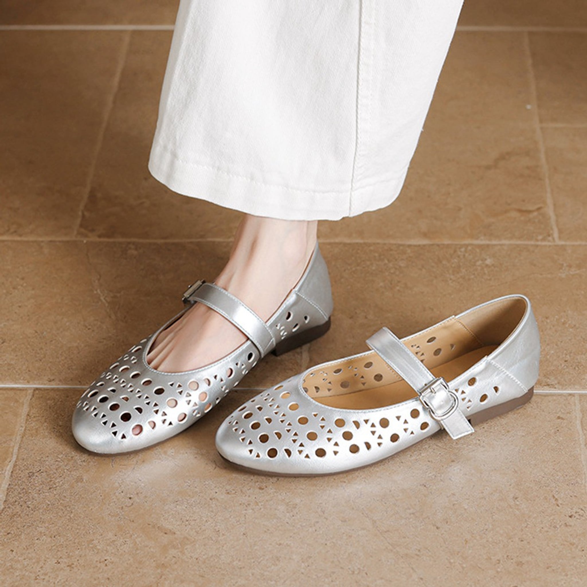 Élise Hollow Out Breathable Mary Jane Ballet Flats