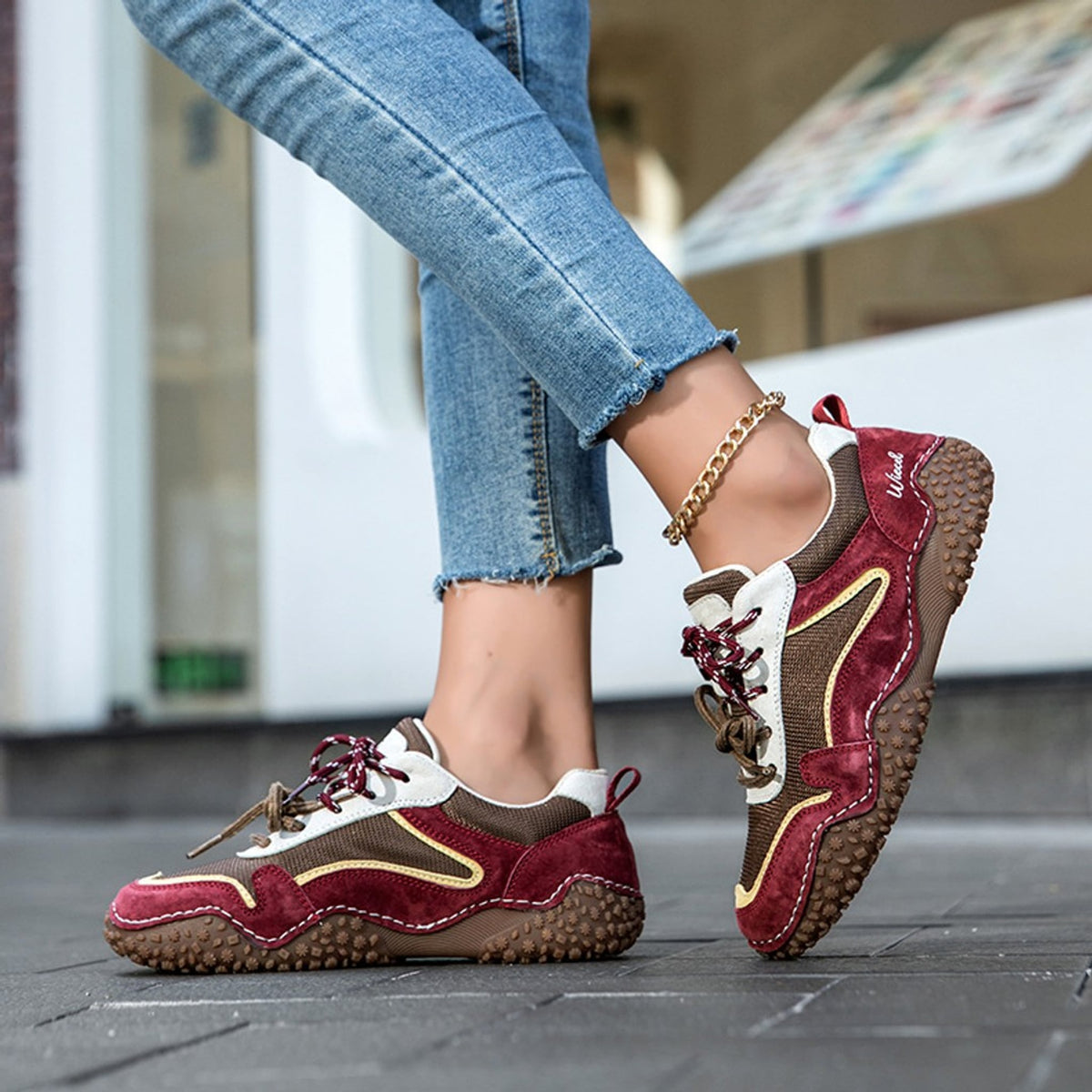 Élise Vintage Rugged Walking Sneakers