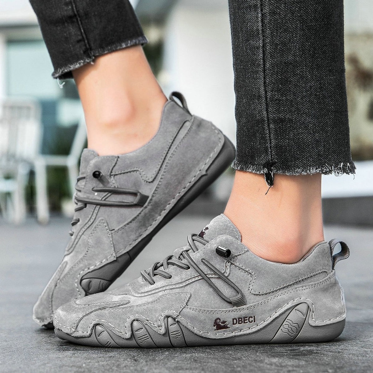 Élise Vintage Soft Suede Sneaker