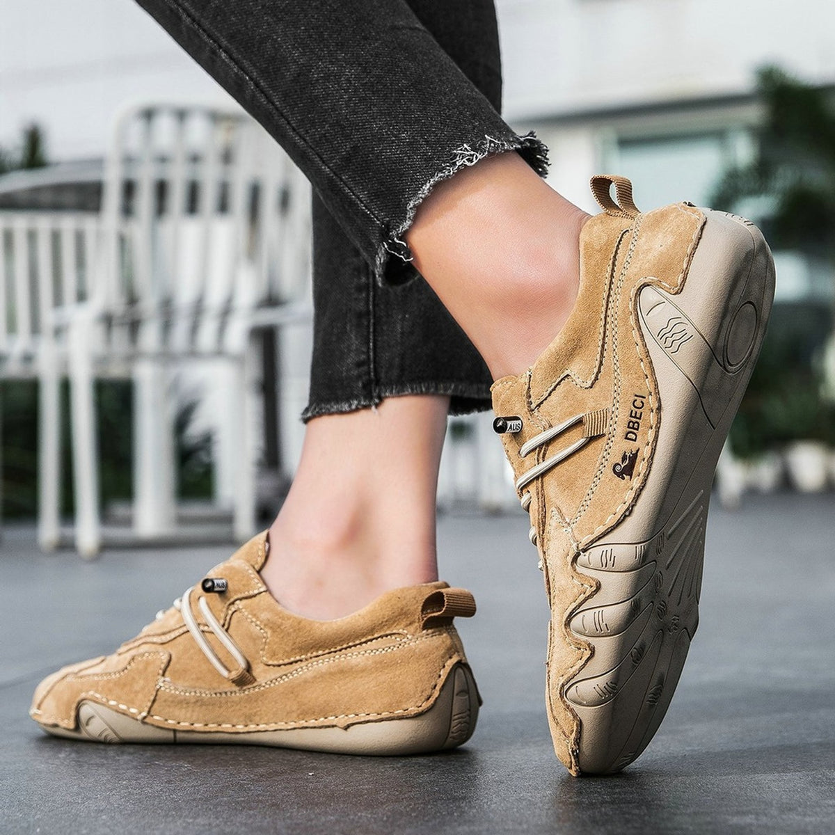 Élise Vintage Soft Suede Sneaker