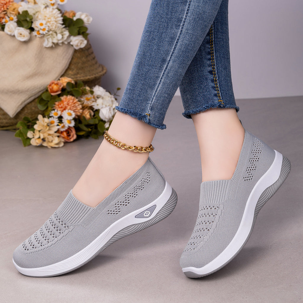 Élise Flyknit Walking Sneakers