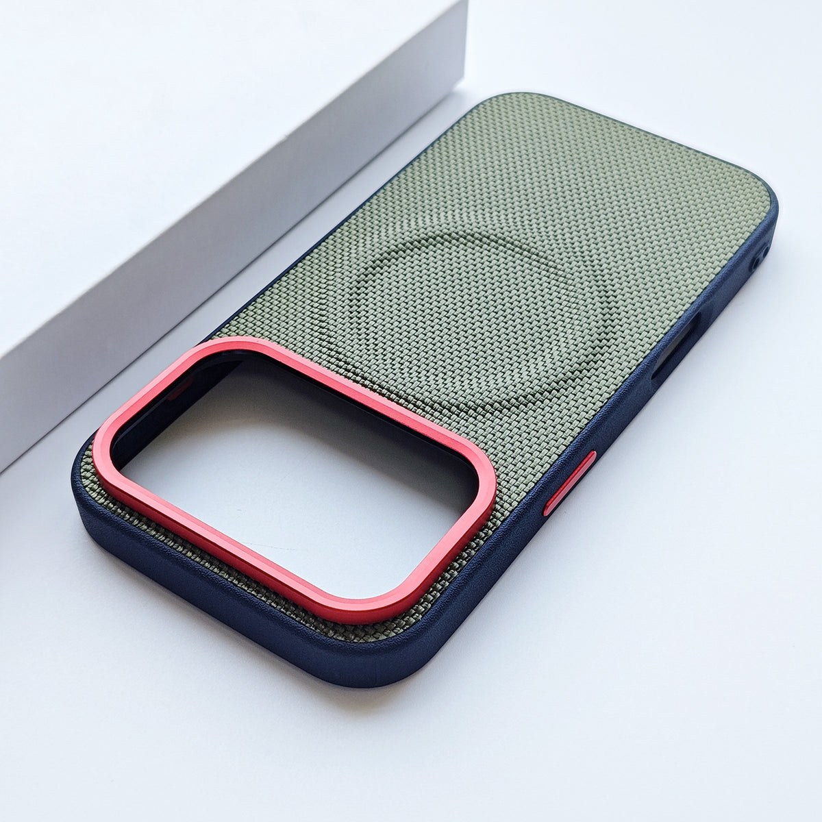 Futura Nano iPhone 18 Pro/ProMax Case