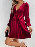 Léa Velvet Long Sleeve Elegant V-Neck Party Dress