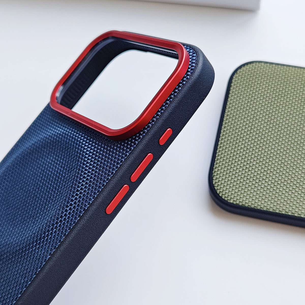 Futura Nano iPhone 18 Pro/ProMax Case
