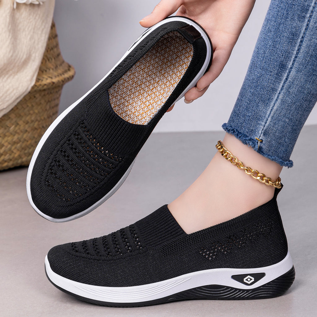 Élise Flyknit Walking Sneakers