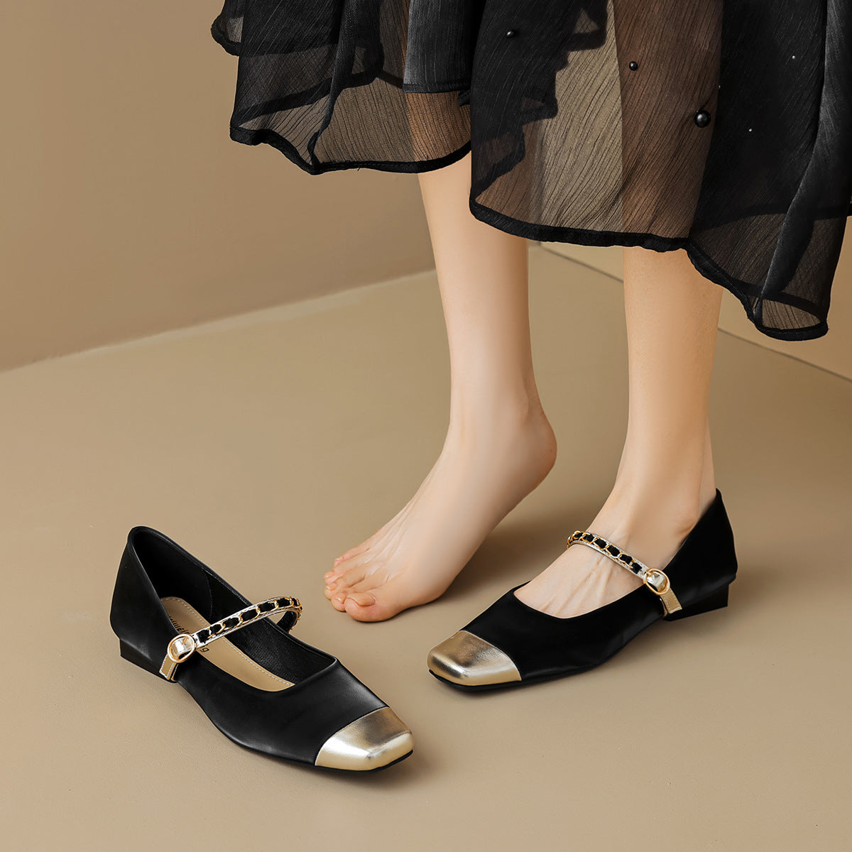 Élise French Gold Toe Mary Jane Flats