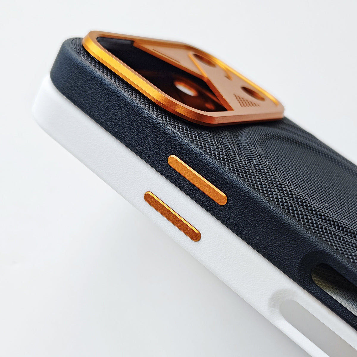 Pulsation Futura iPhone 18 Pro/ProMax Case