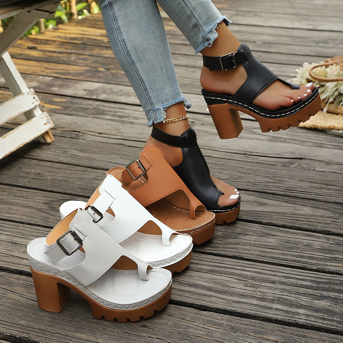 Élise Roman Buckle Chunky High Heel Sandals
