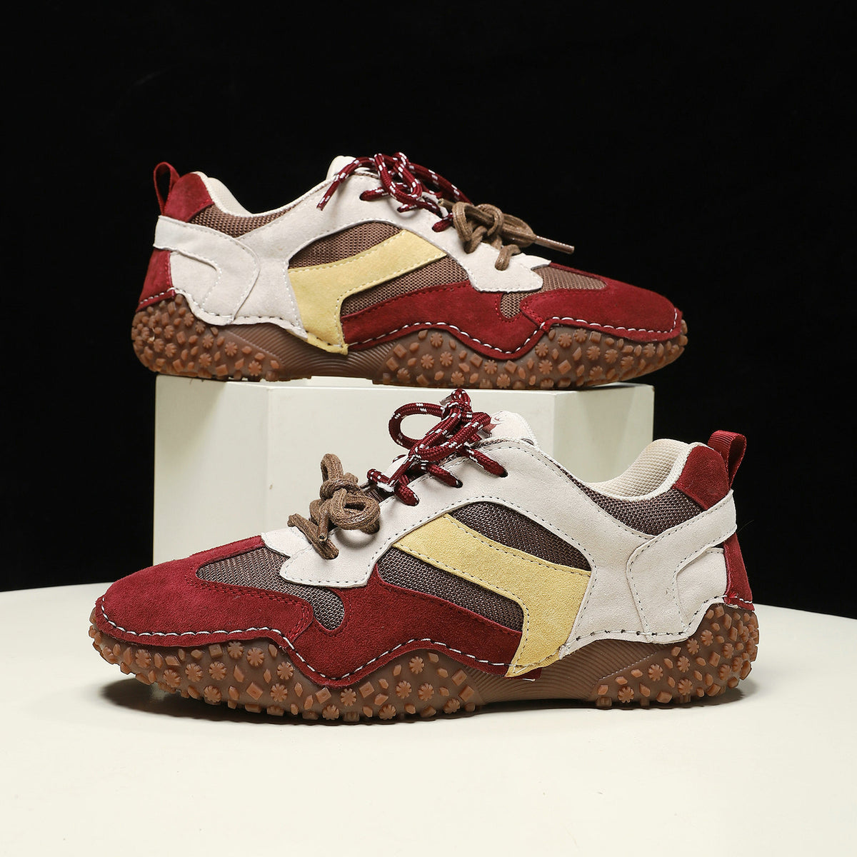 Élise Vintage Rugged Walking Sneakers