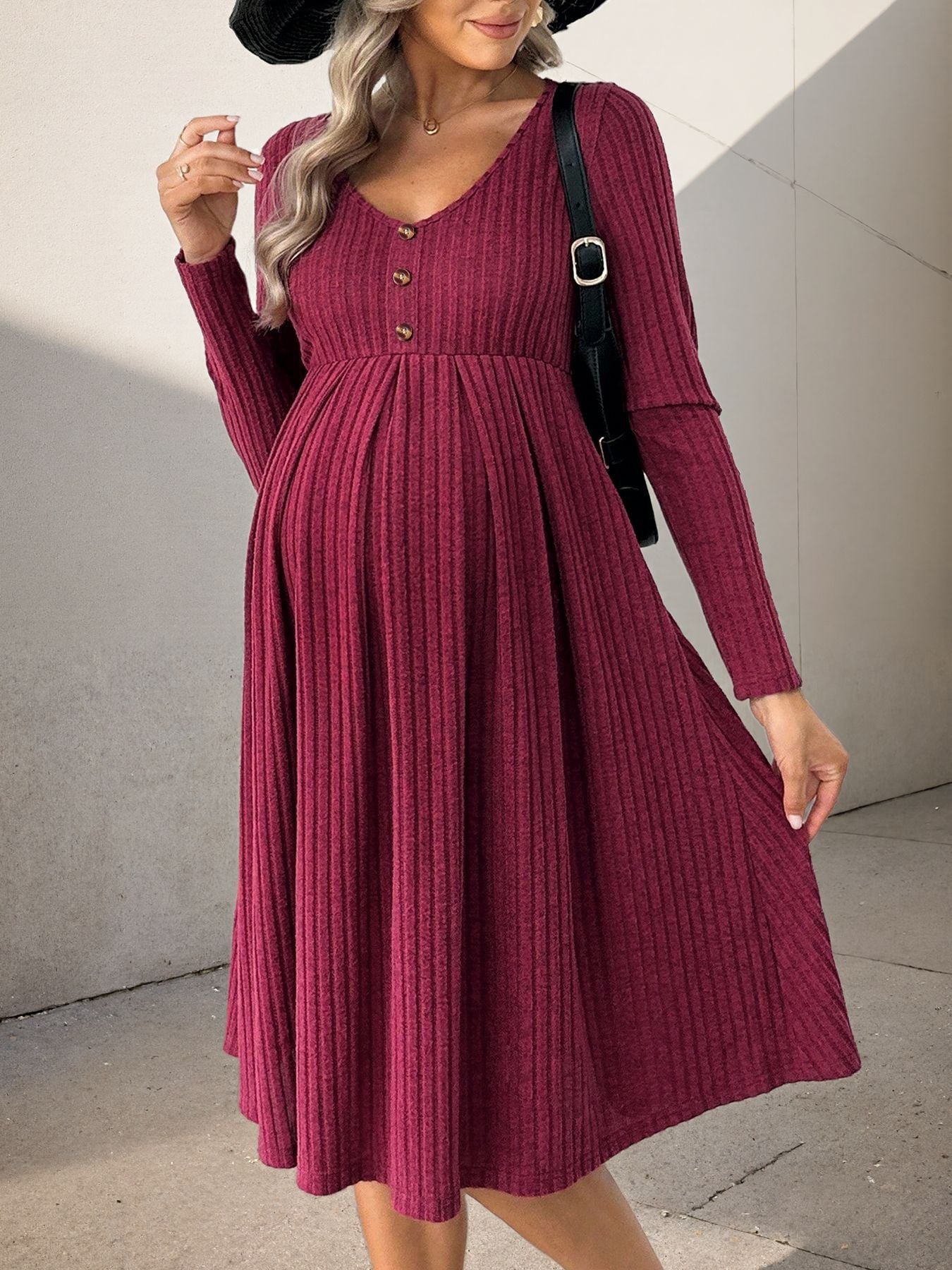 Léa Elegant Maternity V-Neck Soft Knit Dress