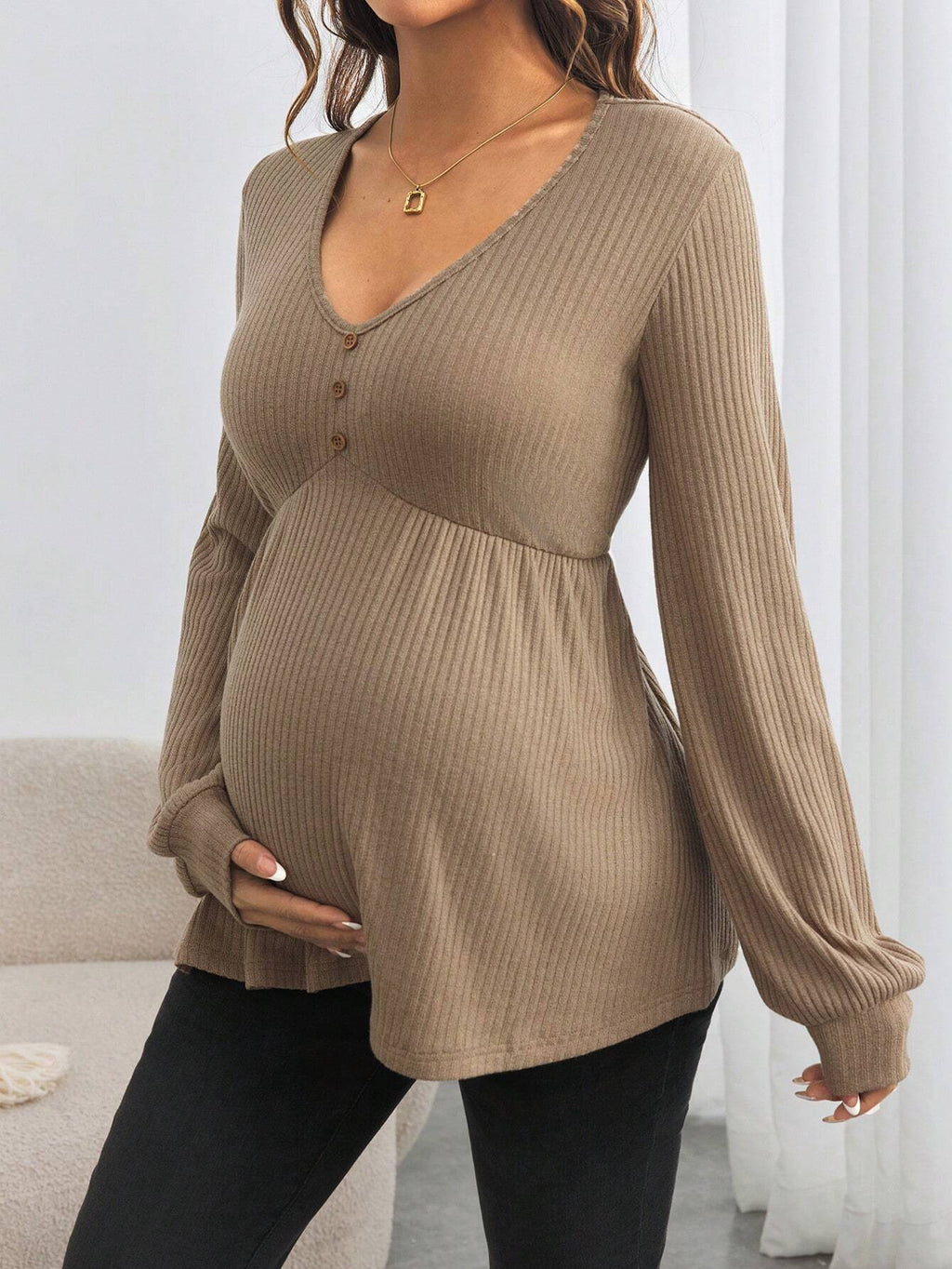 Léa Maternity Long Sleeve V-Neck Top
