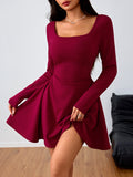 Léa Elegant Square Neck Long Sleeve Mini Dress