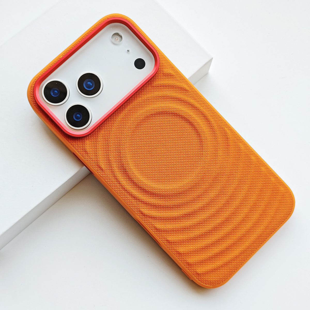 Clifford Pulsing Futura iPhone 18 Pro/ProMax Case