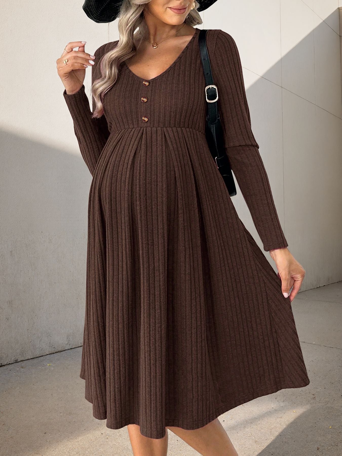 Léa Elegant Maternity V-Neck Soft Knit Dress