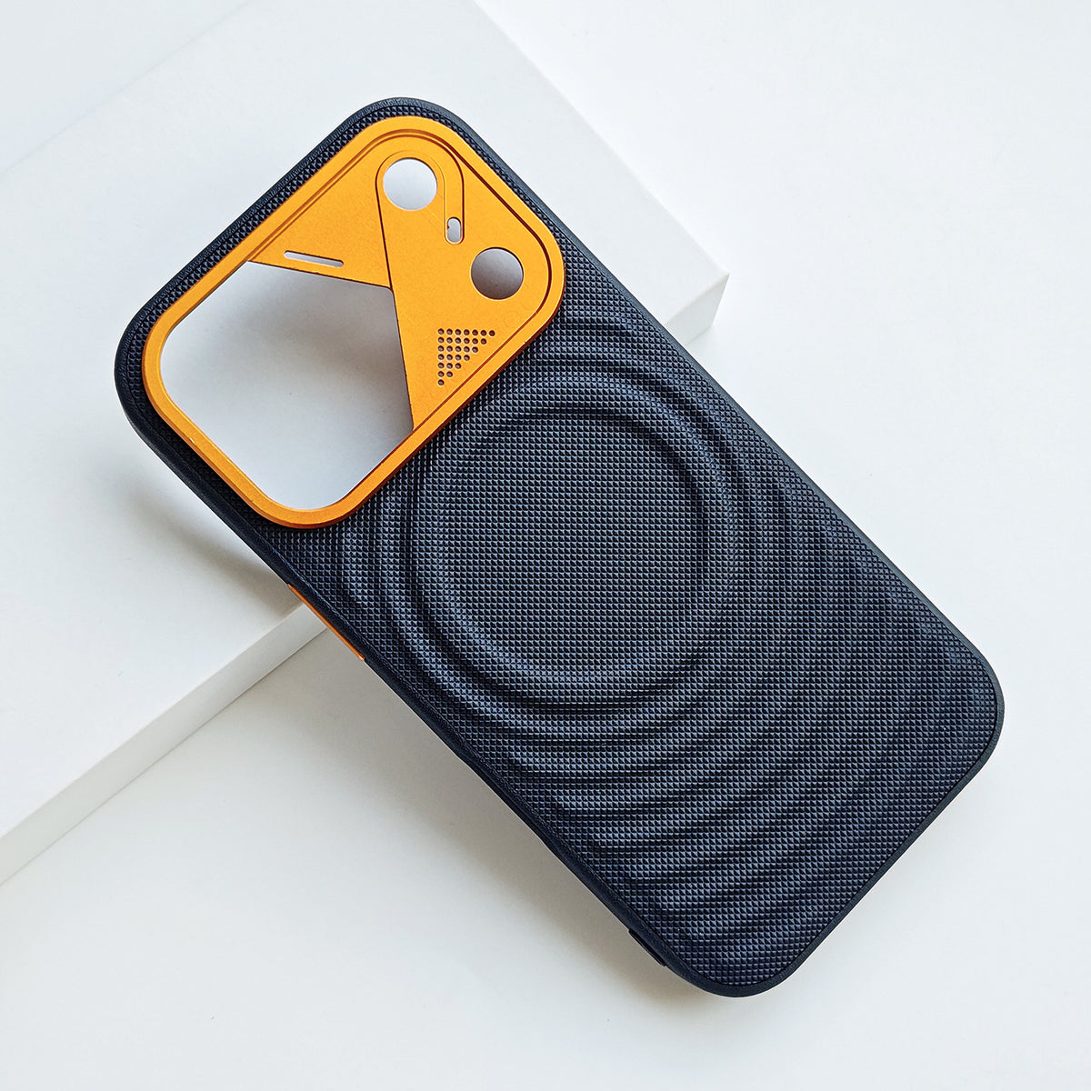 Pulsation Futura iPhone 18 Pro/ProMax Case