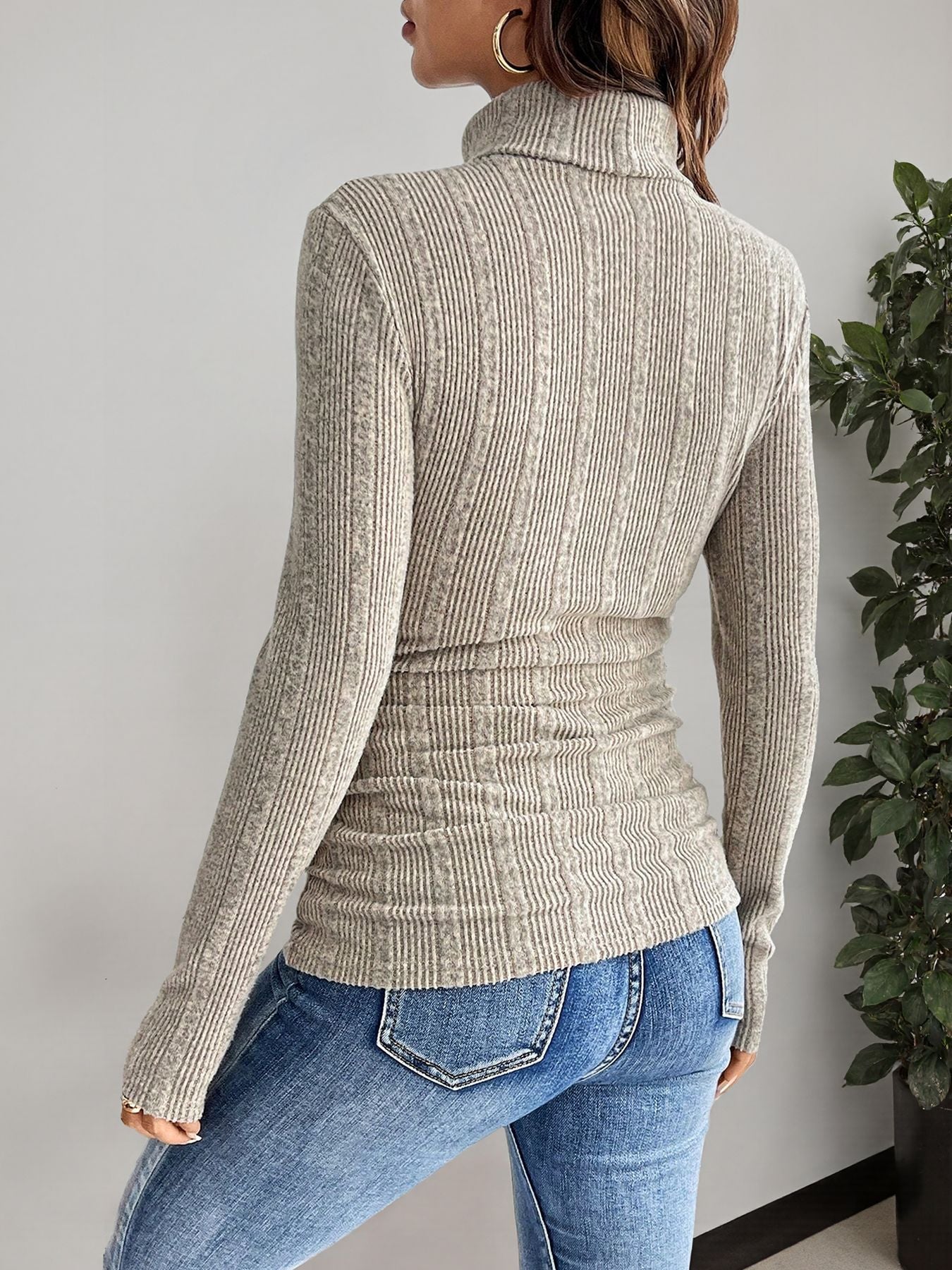 Léa Classic Maternity Ribbed Knit Turtleneck