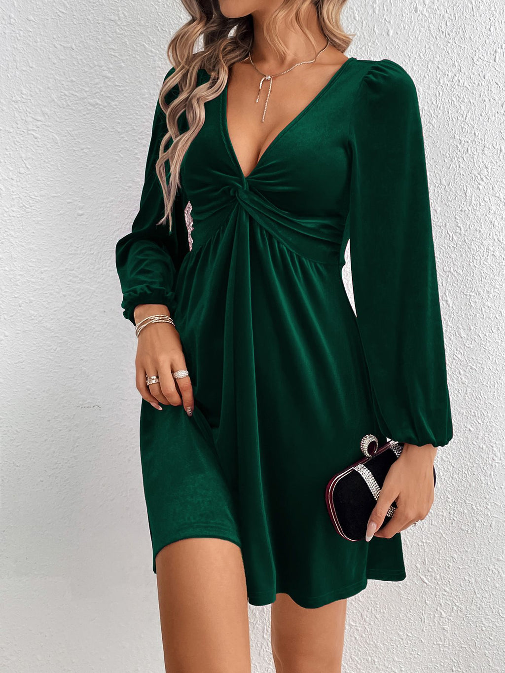 Léa Velvet Long Sleeve Elegant V-Neck Party Dress