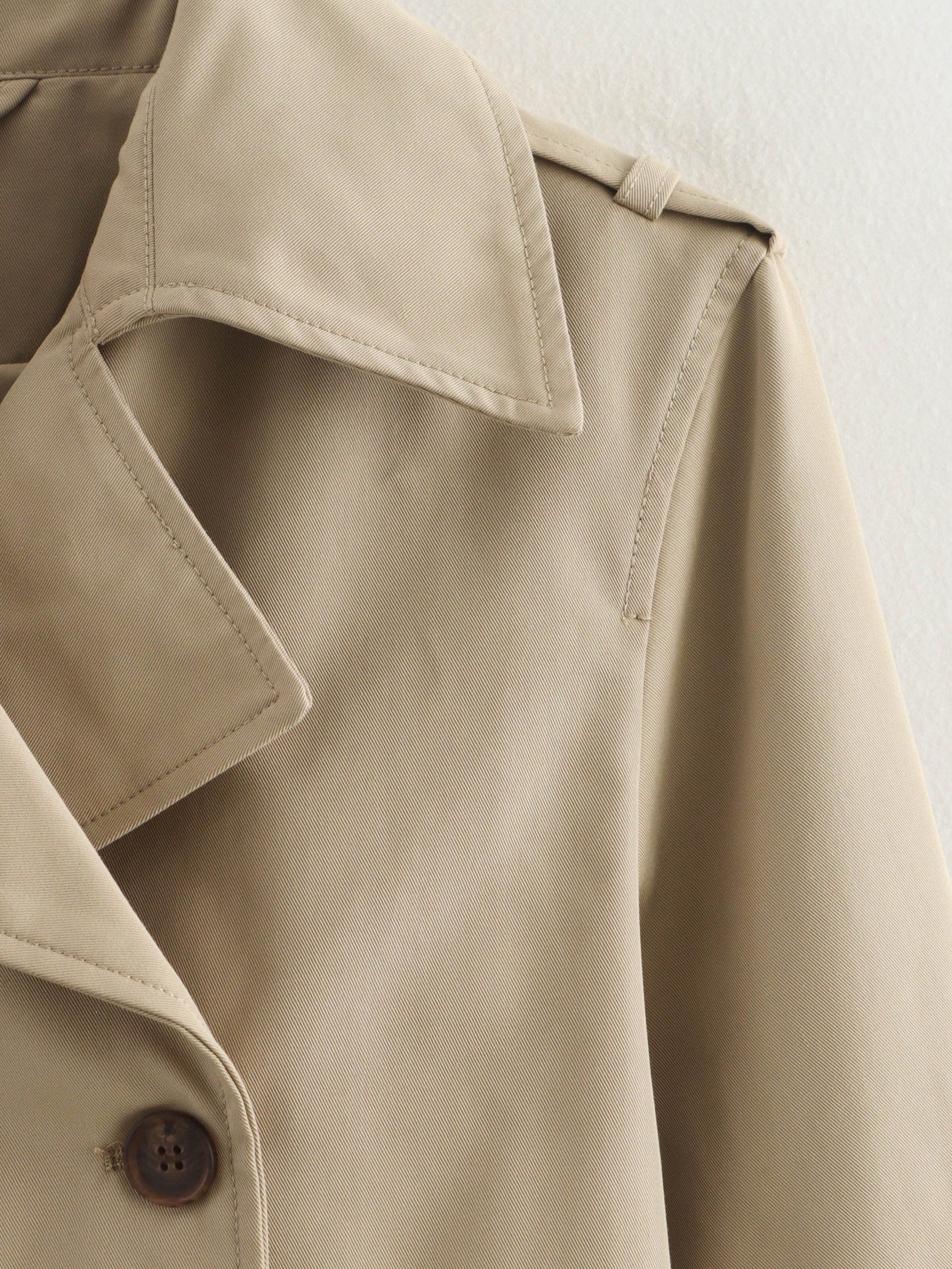 Léa Lightweight Crop Trench Coat