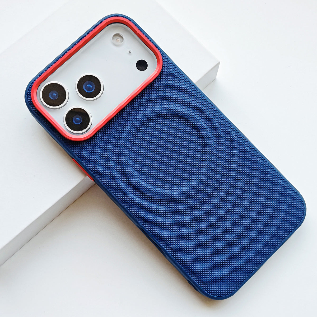 Clifford Pulsing Futura iPhone 18 Pro/ProMax Case