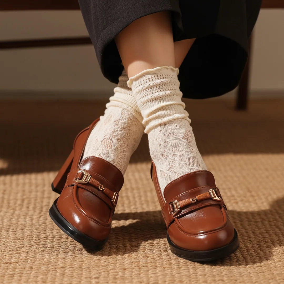 Élise Vintage Mary Jane Kitten Heels