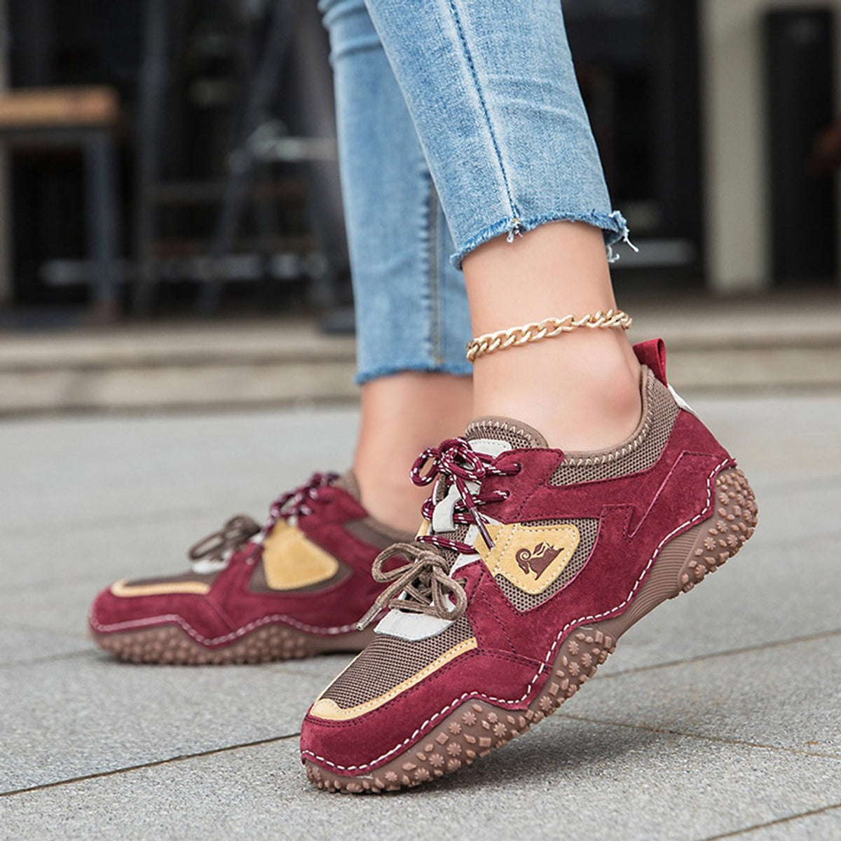 Élise Vintage Suede Walking Sneakers