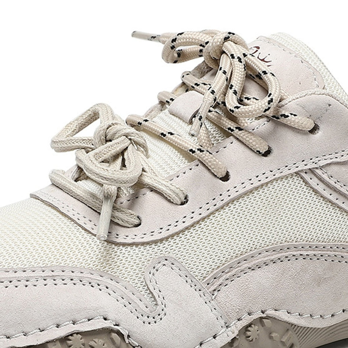 Élise Vintage Rugged Walking Sneakers