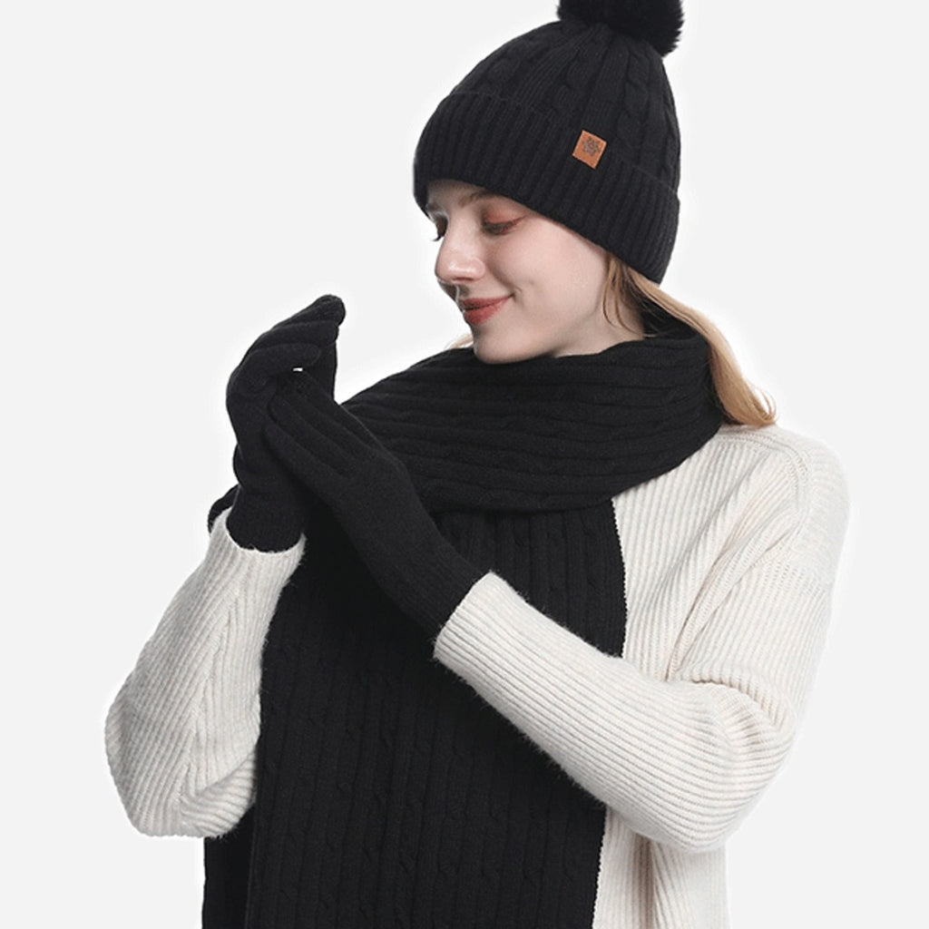 Léa Cable Knit Pom Beanie Scarf Set