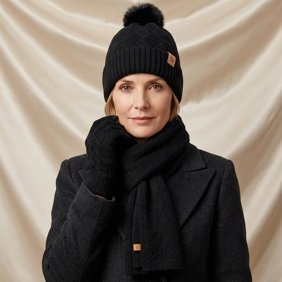 Léa Cable Knit Pom Beanie Scarf Set
