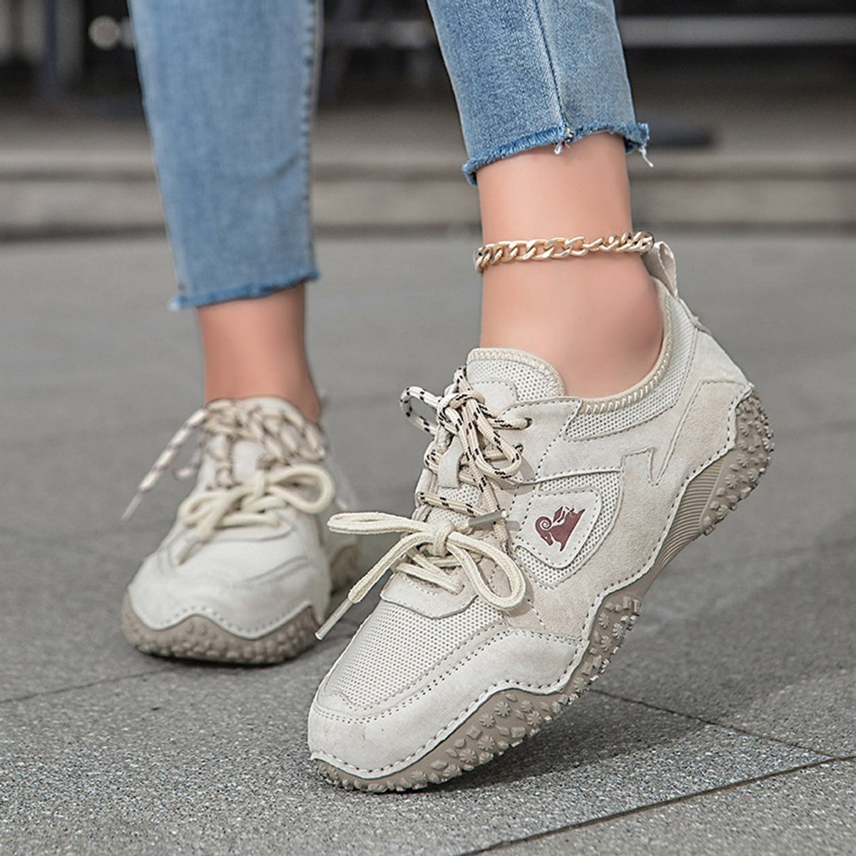 Élise Vintage Suede Walking Sneakers