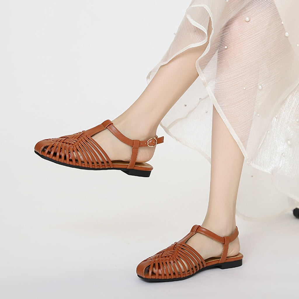 Élise Roman Closed Toe Flat Sandals