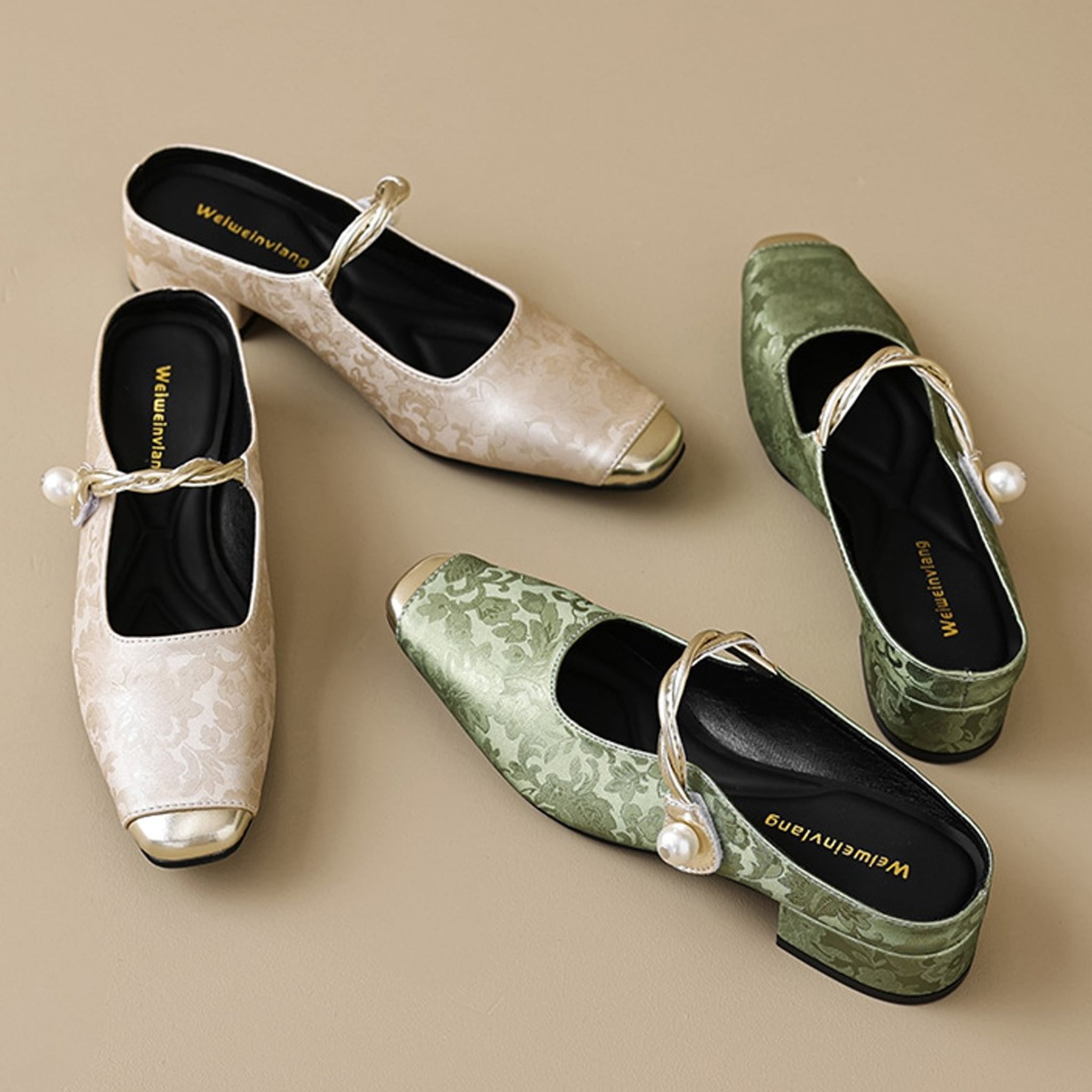 Élise Fleur-de-lis Mary Jane Embroidered Flats